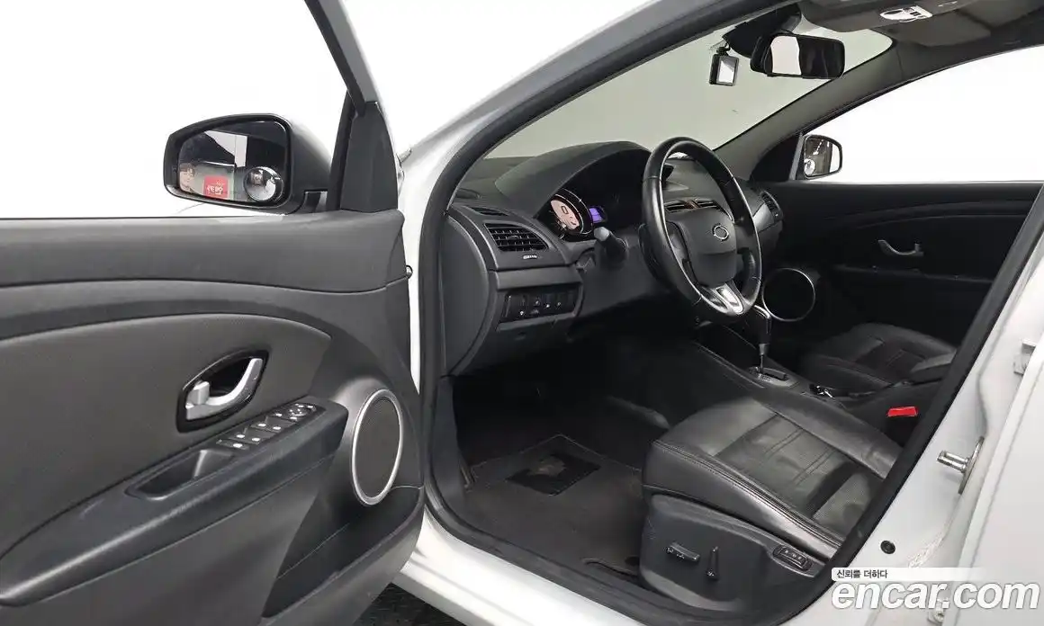 Renault SM3 2018 1.6 гидро в Москве, фото 10