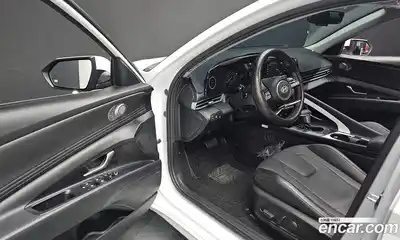 Hyundai Avante 2023 1.6 Автомат в Москве № 971476, миниатюра 11
