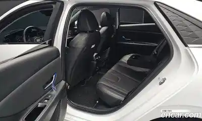 Hyundai Avante 2023 1.6 Автомат в Москве № 971476, миниатюра 12