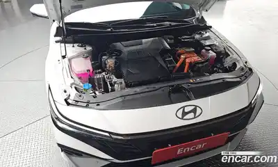 Hyundai Avante 2023 1.6 Автомат в Москве № 971476, миниатюра 6