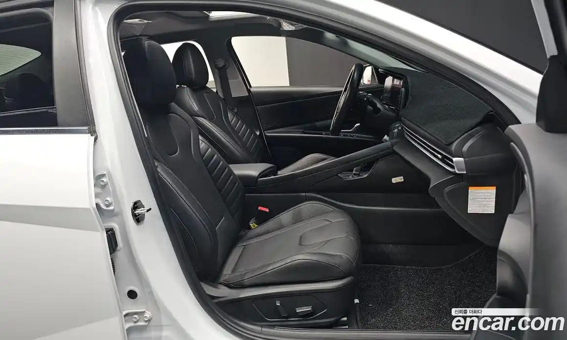 Hyundai Avante 2023 1.6 Автомат в Москве № 971476, фото 10