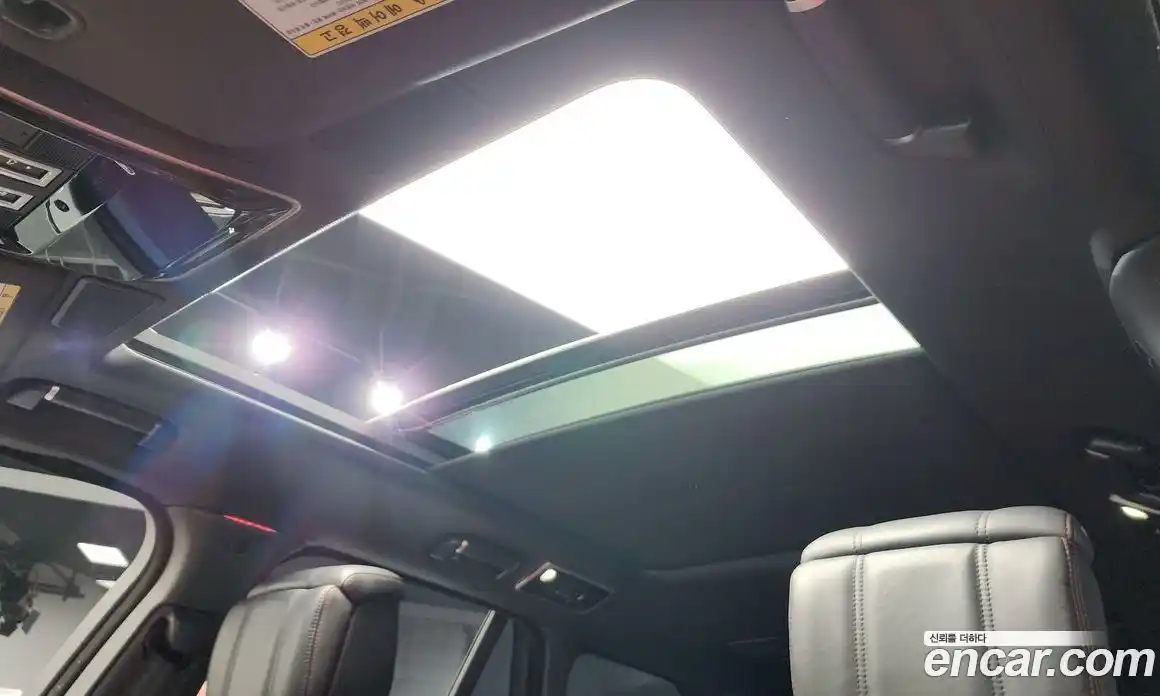 Land Rover Range-Rover 2019 5.0 гидро в Москве № 975612, фото 18