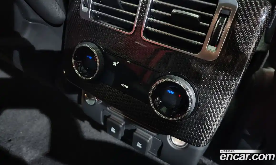 Land Rover Range-Rover 2019 5.0 гидро в Москве № 975612, фото 19