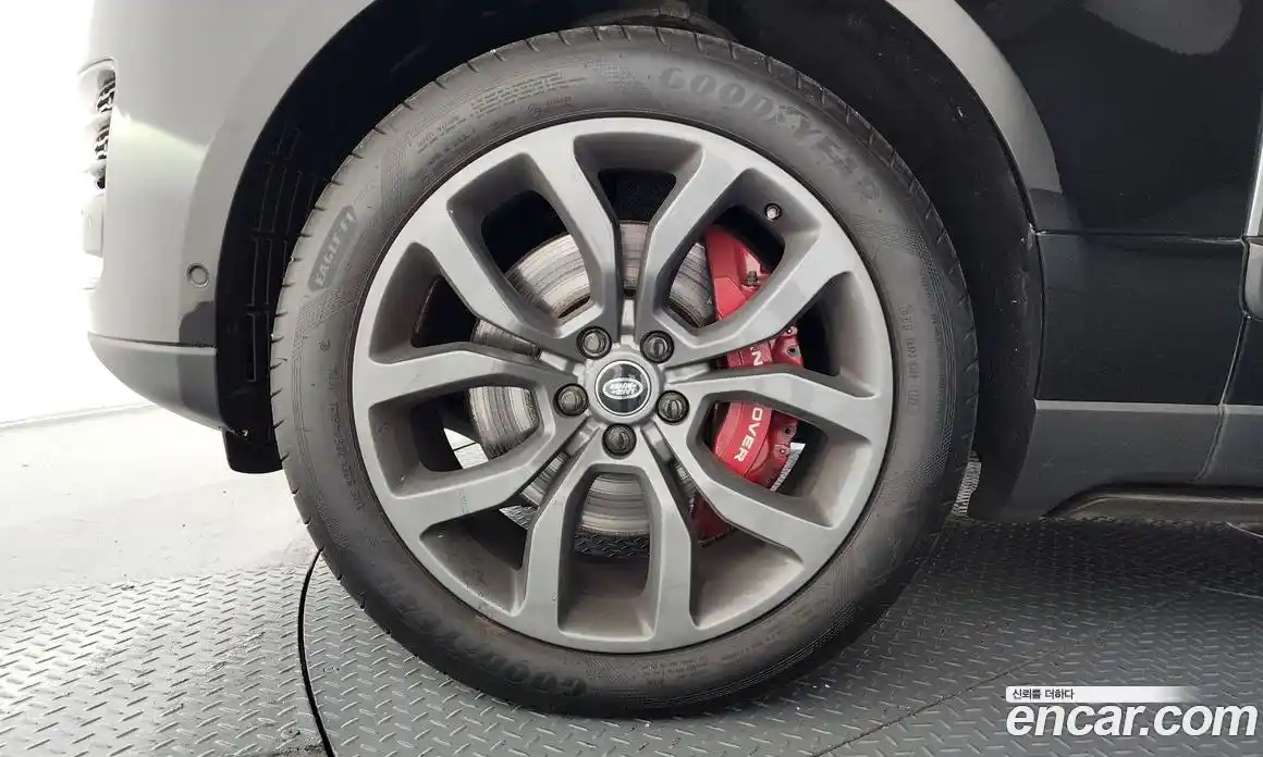Land Rover Range-Rover 2019 5.0 гидро в Москве № 975612, фото 5