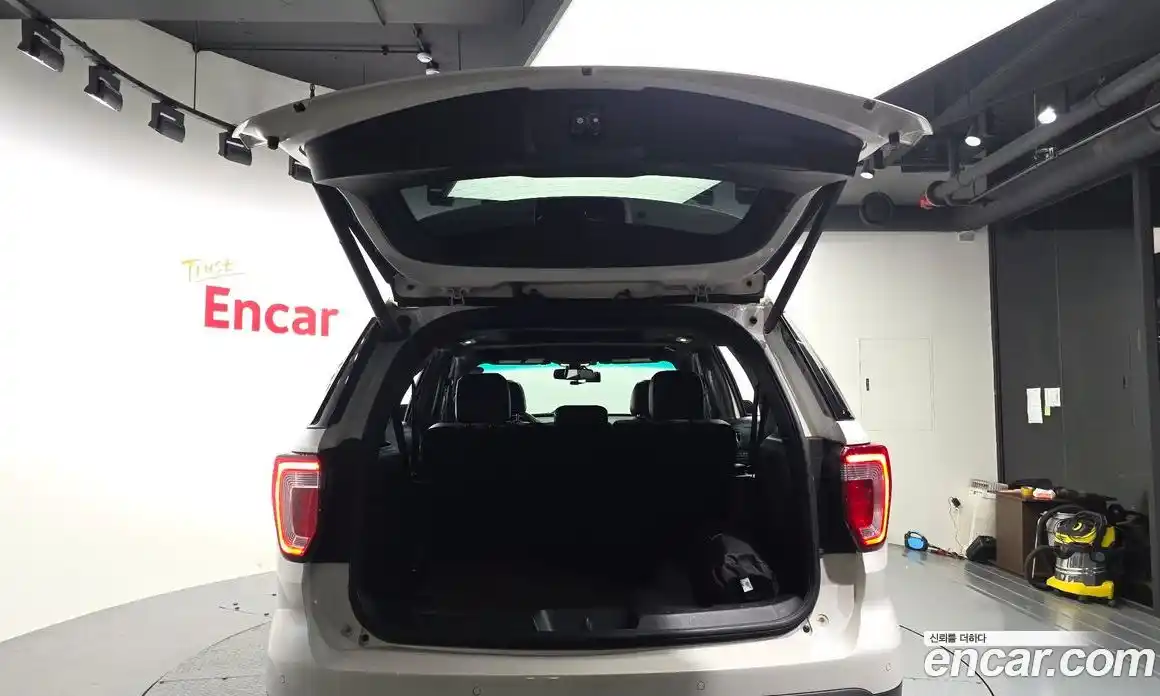 Ford Explorer 2017 2.3 гидро в Москве № 976353, фото 20