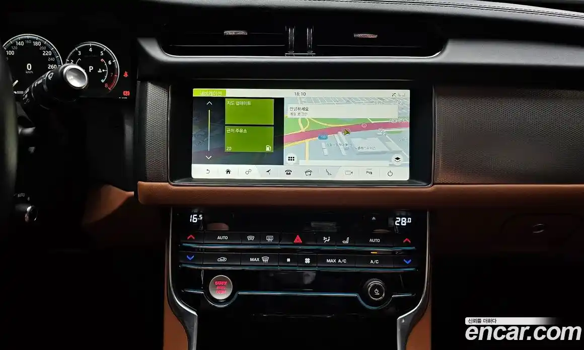 Jaguar XF 2018 2.0 гидро в Москве № 976507, фото 14