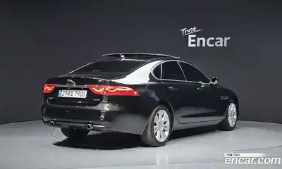 Jaguar XF 2018 2.0 гидро в Москве № 976507, миниатюра 2