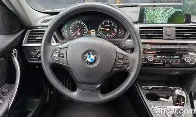 BMW 3-Series 2018 2.0 Автомат в Москве № 1004572, миниатюра 12