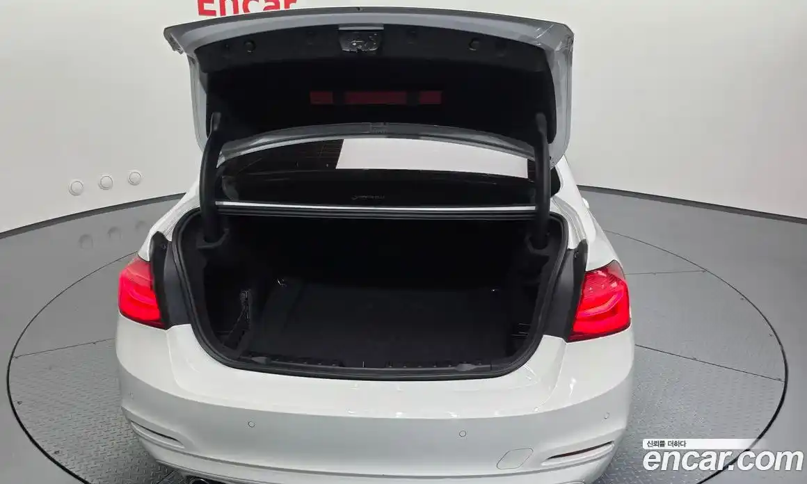 BMW 3-Series 2018 2.0 Автомат в Москве № 1004572, фото 19