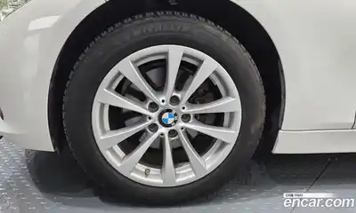 BMW 3-Series 2018 2.0 Автомат в Москве № 1004572, миниатюра 4