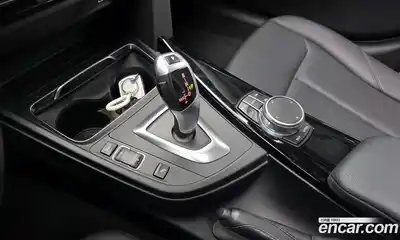 BMW 3-Series 2018 2.0 Автомат в Москве № 1004572, миниатюра 8