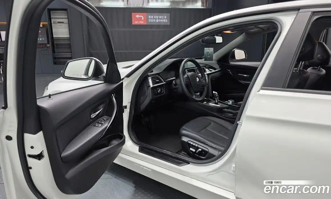 BMW 3-Series 2018 2.0 Автомат в Москве № 1004572, фото 10