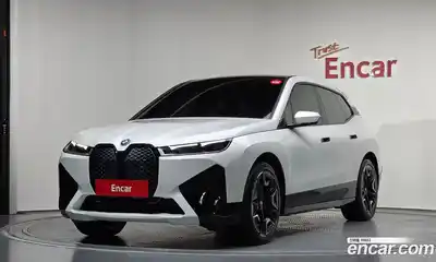 BMW iX, 2022