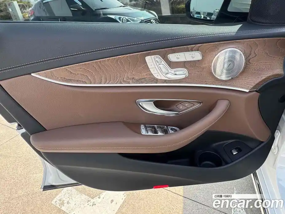 Mercedes-Benz E-Class 2022 1.9 гидро, фото 11