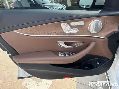 Mercedes-Benz E-Class 2022 1.9 гидро, миниатюра 11