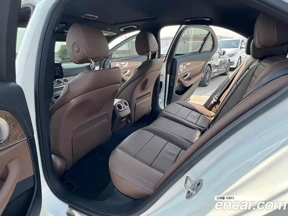 Mercedes-Benz E-Class 2022 1.9 гидро, фото 16