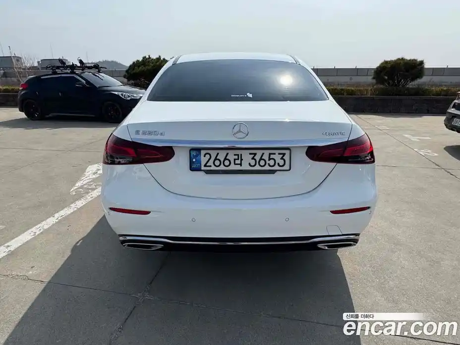 Mercedes-Benz E-Class 2022 1.9 гидро, фото 4