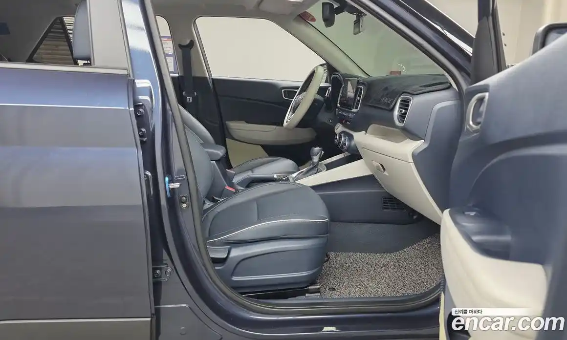 Hyundai Venue 2022 1.6 Автомат в Москве № 1006093, фото 11