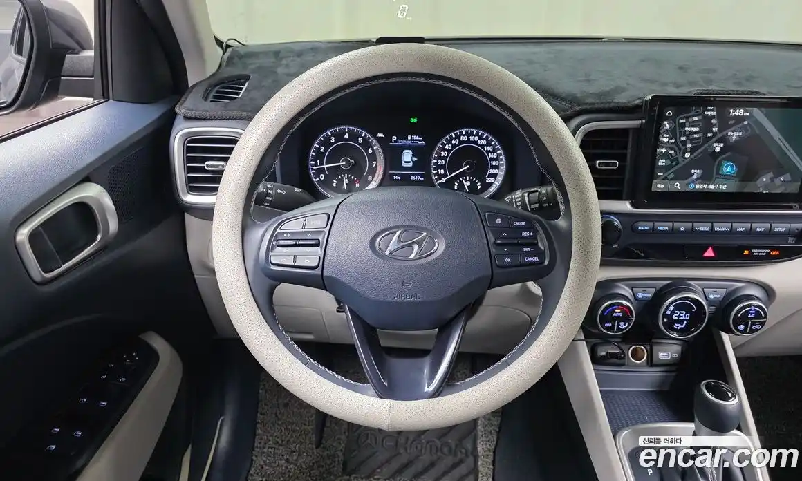 Hyundai Venue 2022 1.6 Автомат в Москве № 1006093, фото 13