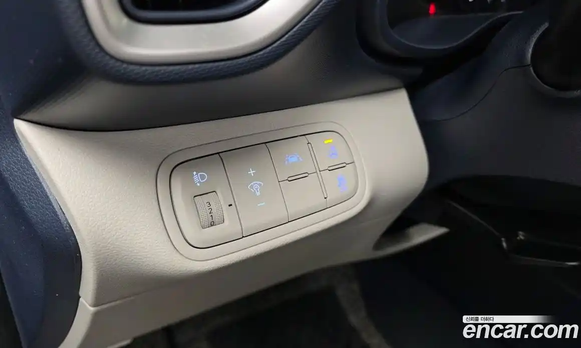 Hyundai Venue 2022 1.6 Автомат в Москве № 1006093, фото 17