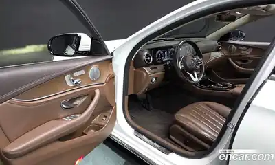 Mercedes-Benz E-Class 2019 2.0 гидро, миниатюра 11