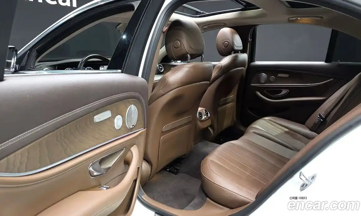 Mercedes-Benz E-Class 2019 2.0 гидро, фото 12