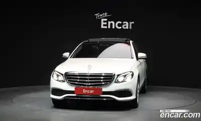 Mercedes-Benz E-Class 2019 2.0 гидро, миниатюра 3
