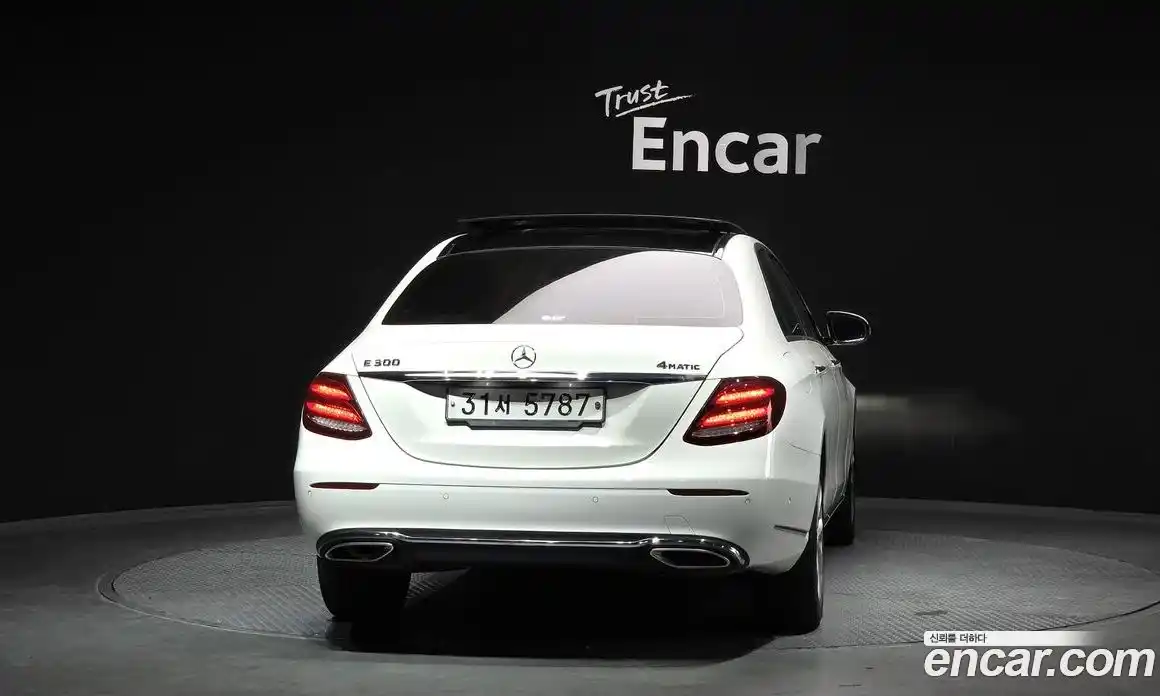 Mercedes-Benz E-Class 2019 2.0 гидро, фото 4