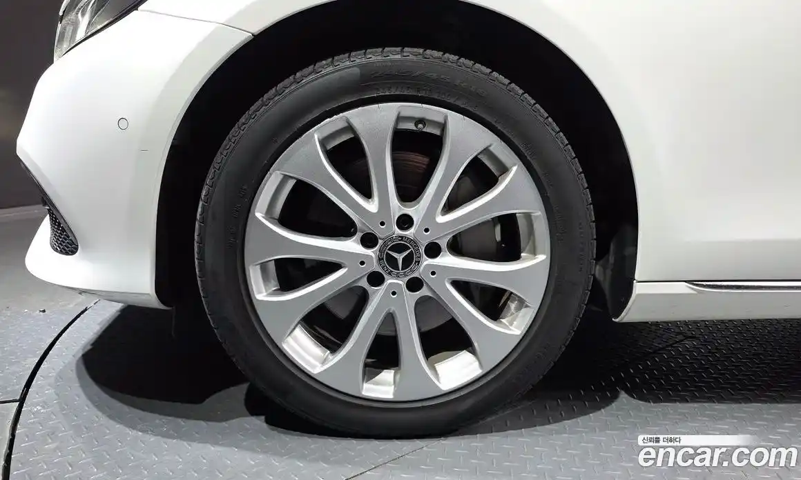 Mercedes-Benz E-Class 2019 2.0 гидро, фото 5