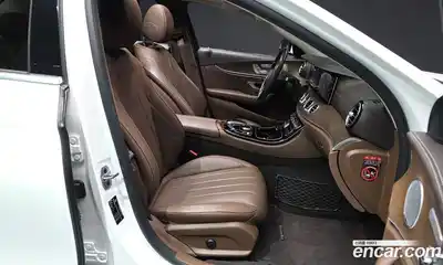 Mercedes-Benz E-Class 2019 2.0 гидро, миниатюра 10