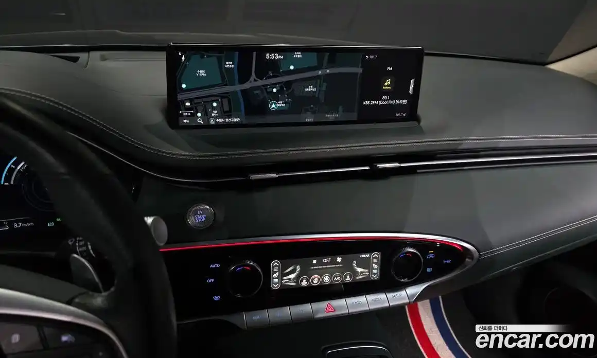 Genesis GV70 2022 0.1 Автомат в Москве № 1010093, фото 14