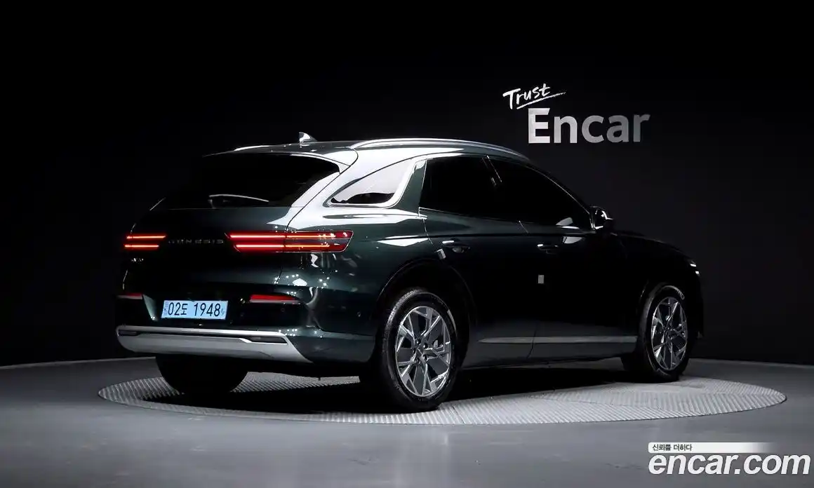 Genesis GV70 2022 0.1 Автомат в Москве № 1010093, фото 2