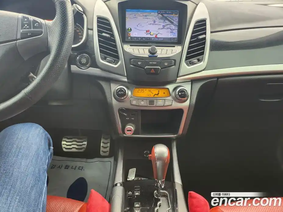 SsangYong Korando 2017 2.2 Автомат в Москве № 1011429, фото 11