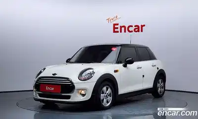 Mini Cooper, 2015