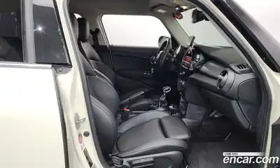 Mini Cooper 2015 1.5 гидро в Москве № 1013630, миниатюра 11