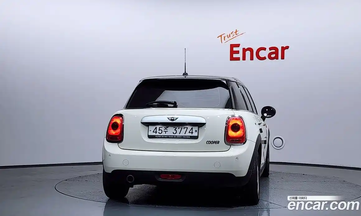 Mini Cooper 2015 1.5 гидро в Москве № 1013630, фото 4