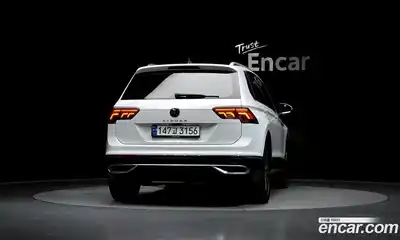 Volkswagen Tiguan 2022 2.0 гидро в Москве № 1014624, миниатюра 4