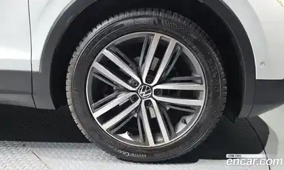 Volkswagen Tiguan 2022 2.0 гидро в Москве № 1014624, миниатюра 5