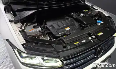 Volkswagen Tiguan 2022 2.0 гидро в Москве № 1014624, миниатюра 6