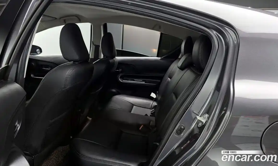 Toyota Prius 2018 1.5 гидро в Москве № 1015226, фото 12