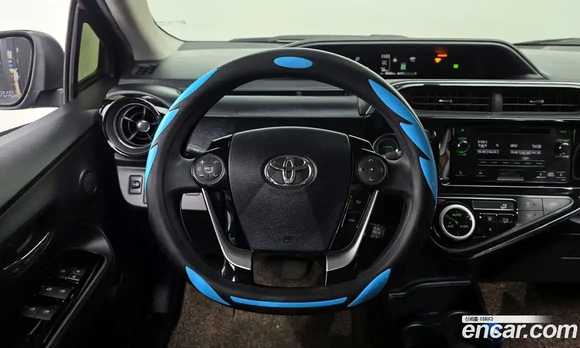 Toyota Prius 2018 1.5 гидро в Москве № 1015226, фото 13