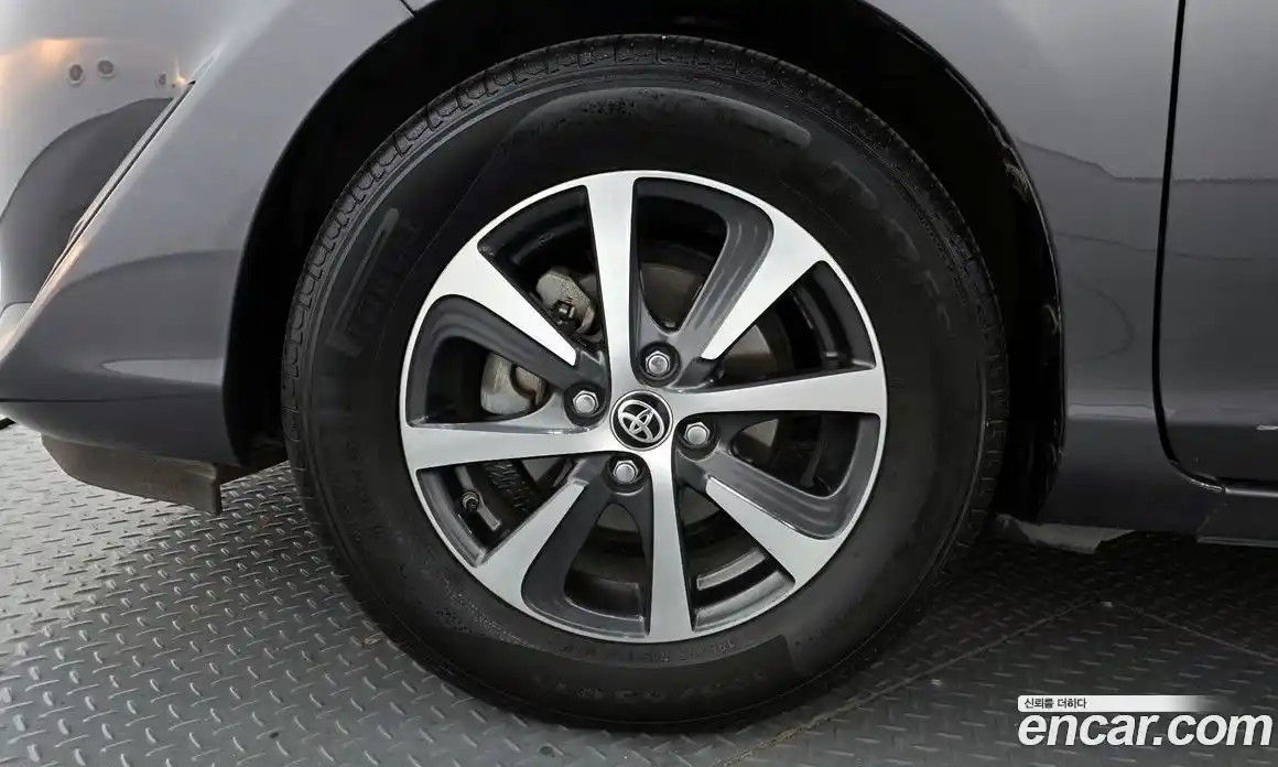 Toyota Prius 2018 1.5 гидро в Москве № 1015226, фото 5