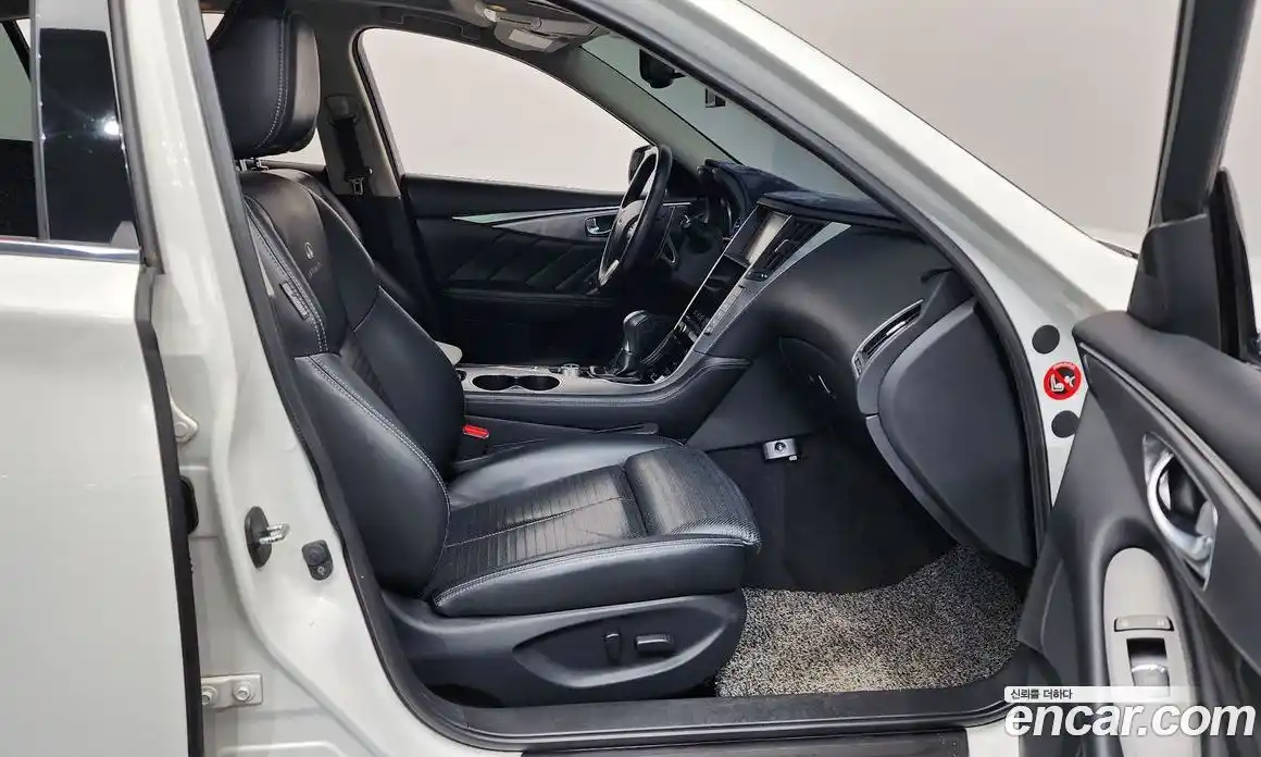 Infiniti Q50 2016 3.5 гидро в Москве № 1015749, фото 11