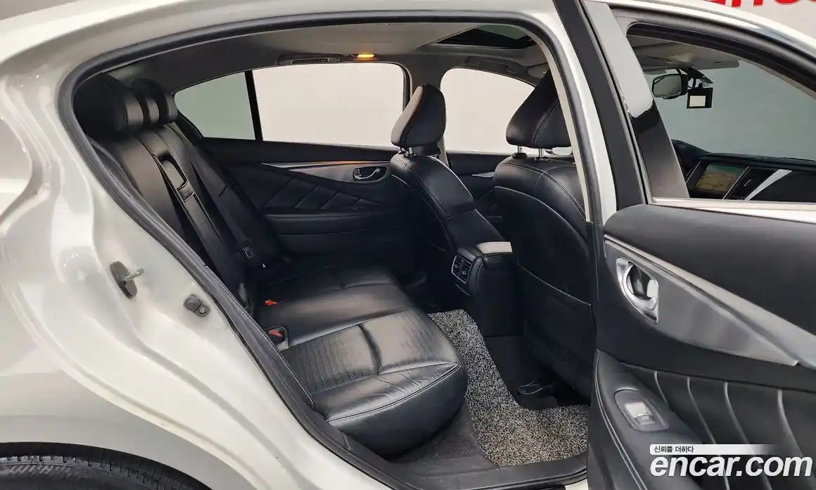 Infiniti Q50 2016 3.5 гидро в Москве № 1015749, фото 12