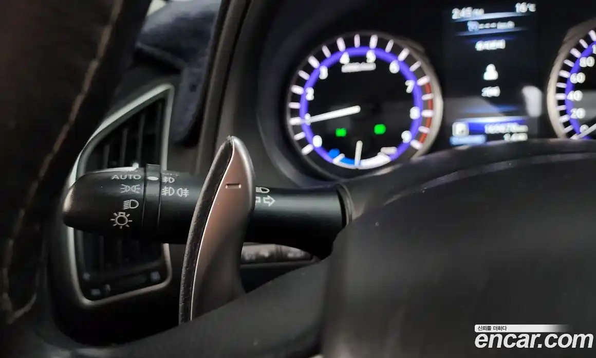 Infiniti Q50 2016 3.5 гидро в Москве № 1015749, фото 19