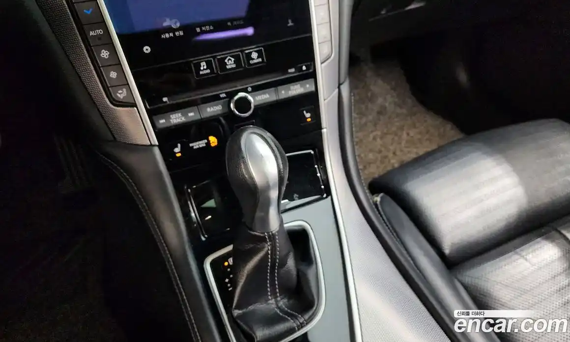 Infiniti Q50 2016 3.5 гидро в Москве № 1015749, фото 9