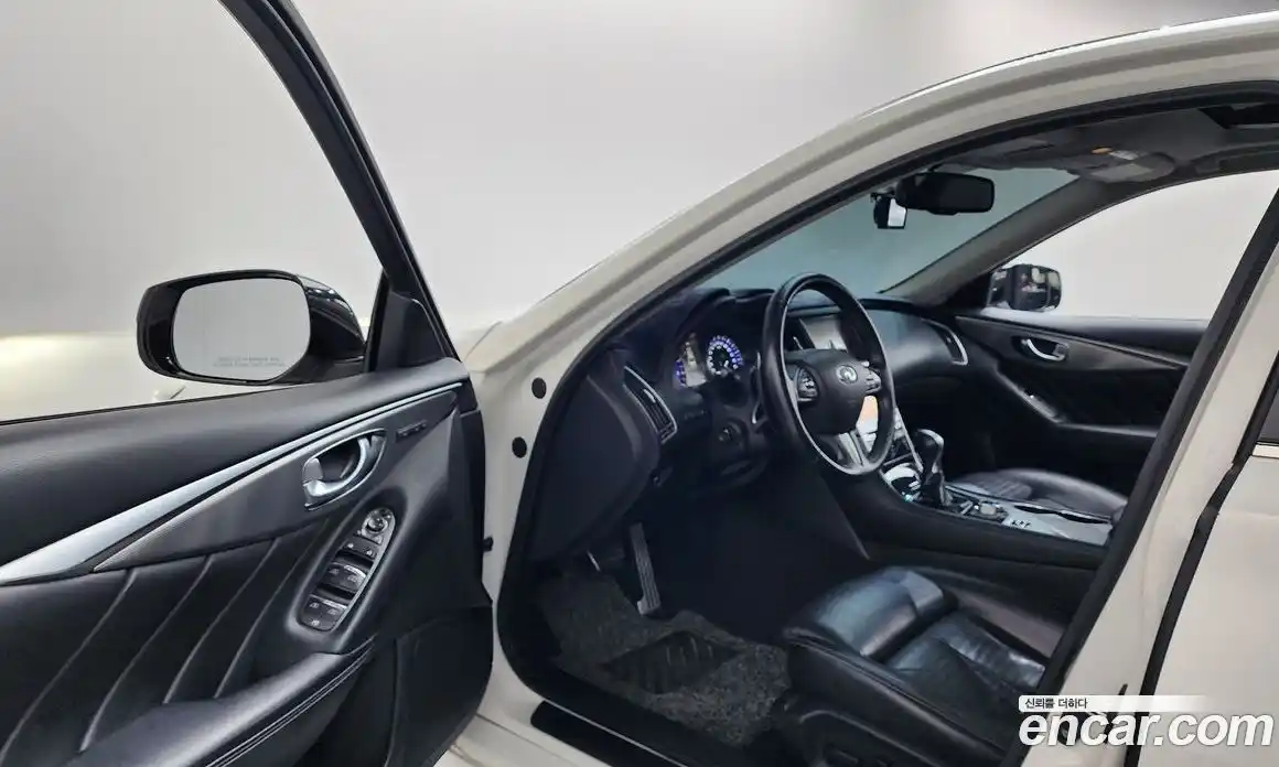 Infiniti Q50 2016 3.5 гидро в Москве № 1015749, фото 10