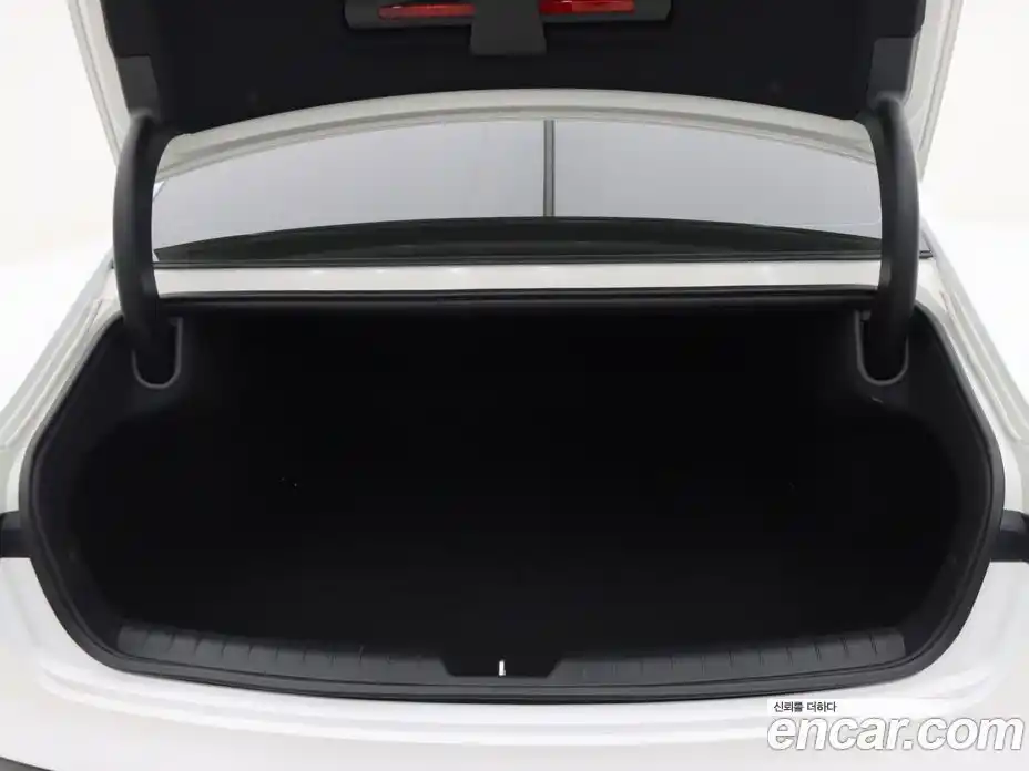 Hyundai Grandeur 2023 2.5 гидро в Москве № 107962, фото 20