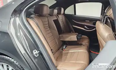 Mercedes-Benz E-Class 2021 2.0 гидро в Москве, миниатюра 12
