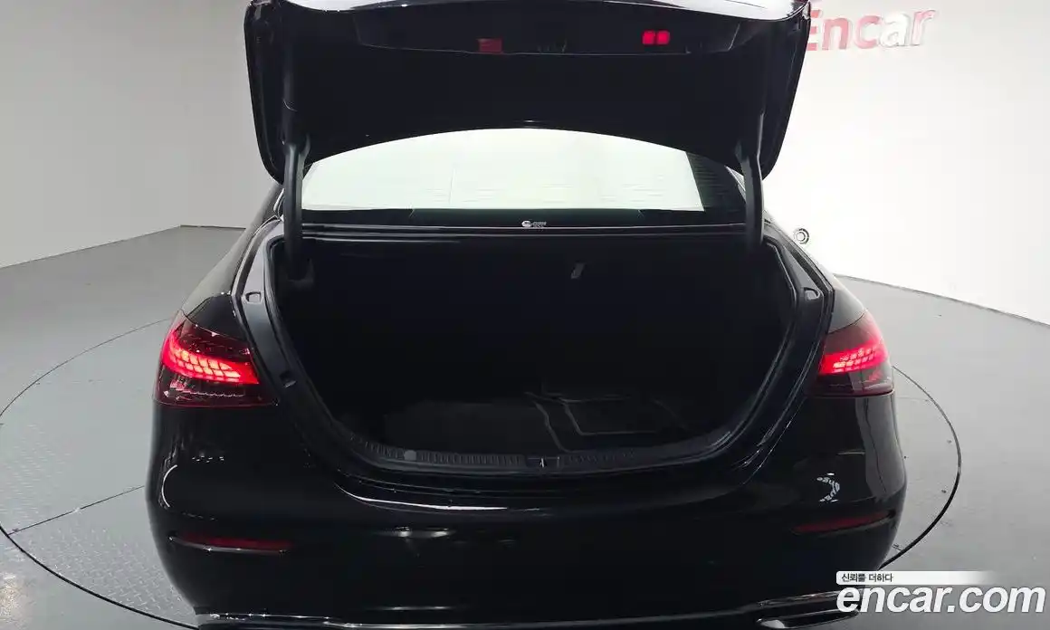 Mercedes-Benz E-Class 2021 2.0 гидро в Москве, фото 20